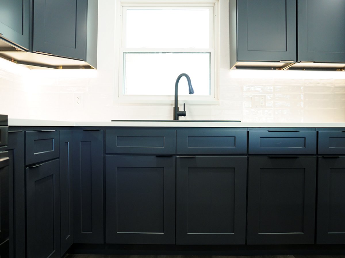 Cyber Grey shaker kitchen cabinets