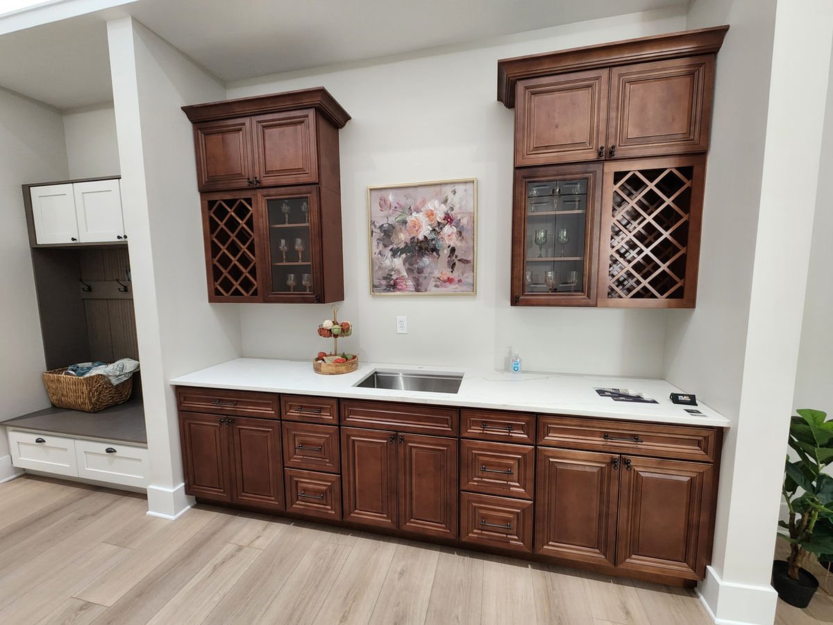 Dark Caramel kitchen cabinets, photo 3