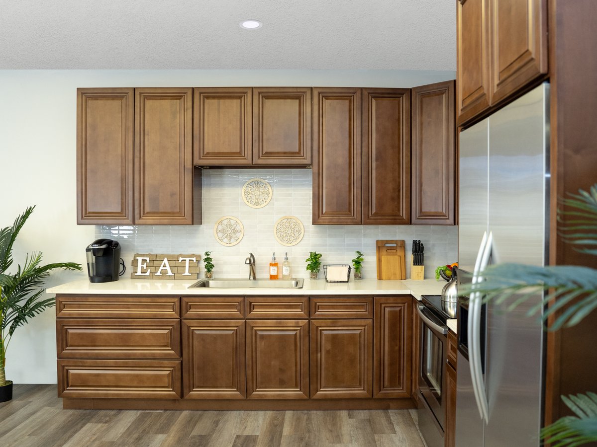 Dark Caramel kitchen cabinets, photo 9