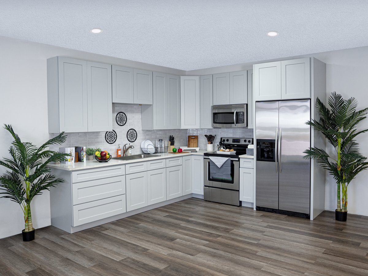 Dove Grey kitchen cabinets, photo 9