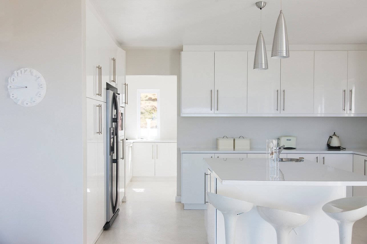 High Gloss White frameless / european kitchen cabinets