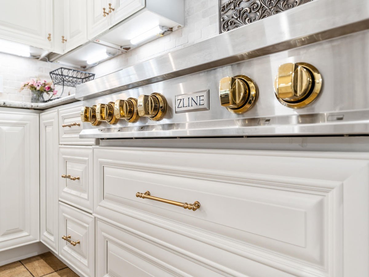 Pearl White kitchen cabinets, photo 20
