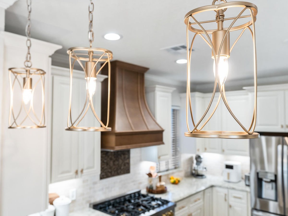 Pearl White kitchen cabinets, photo 4
