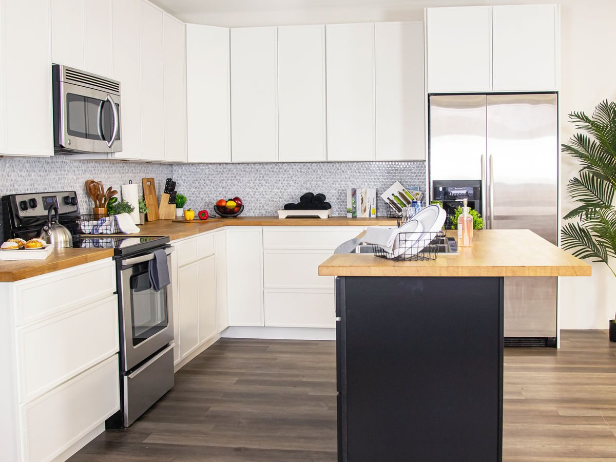 Slim Shaker Alabaster kitchen cabinets, photo 23