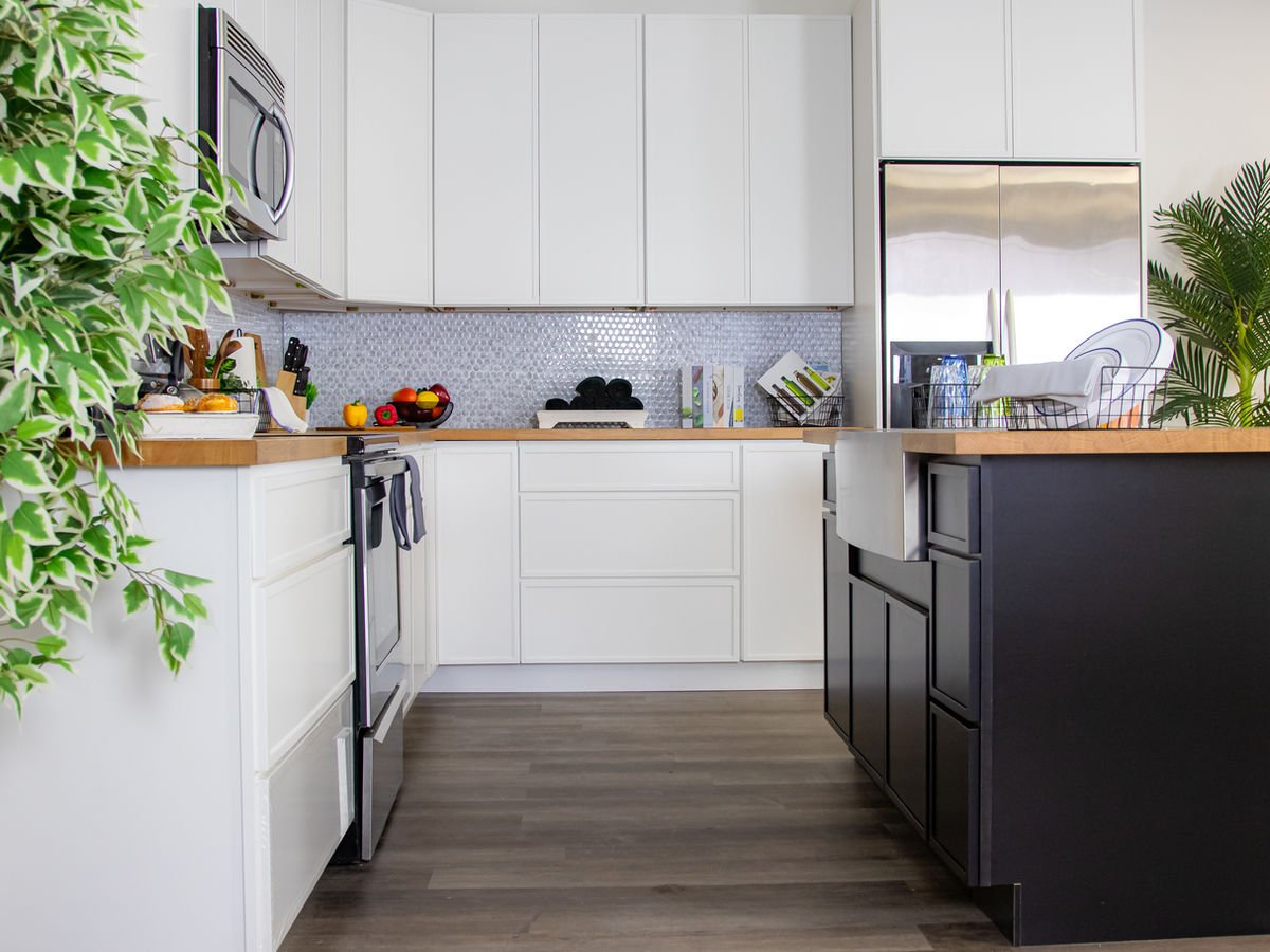 Slim Shaker Alabaster kitchen cabinets, photo 25