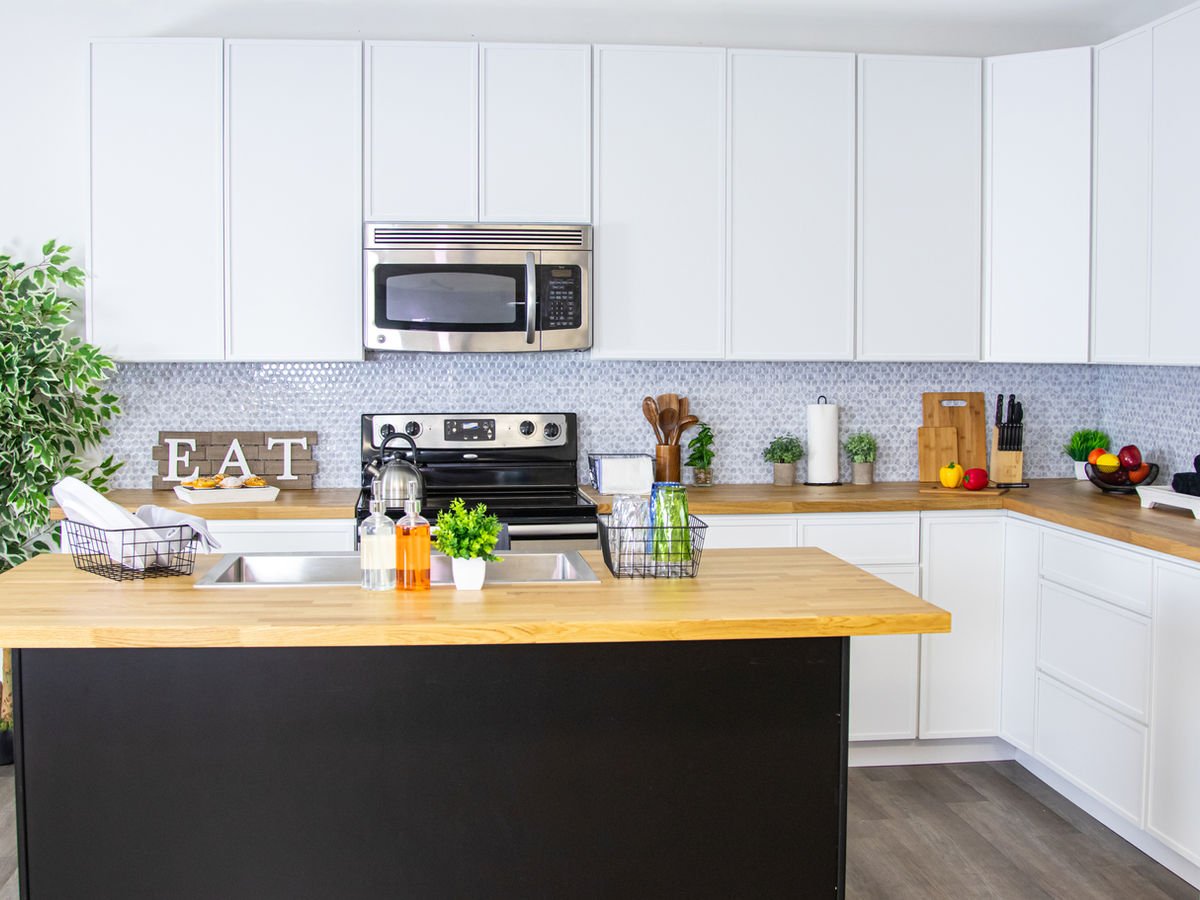 Slim Shaker Alabaster kitchen cabinets, photo 5