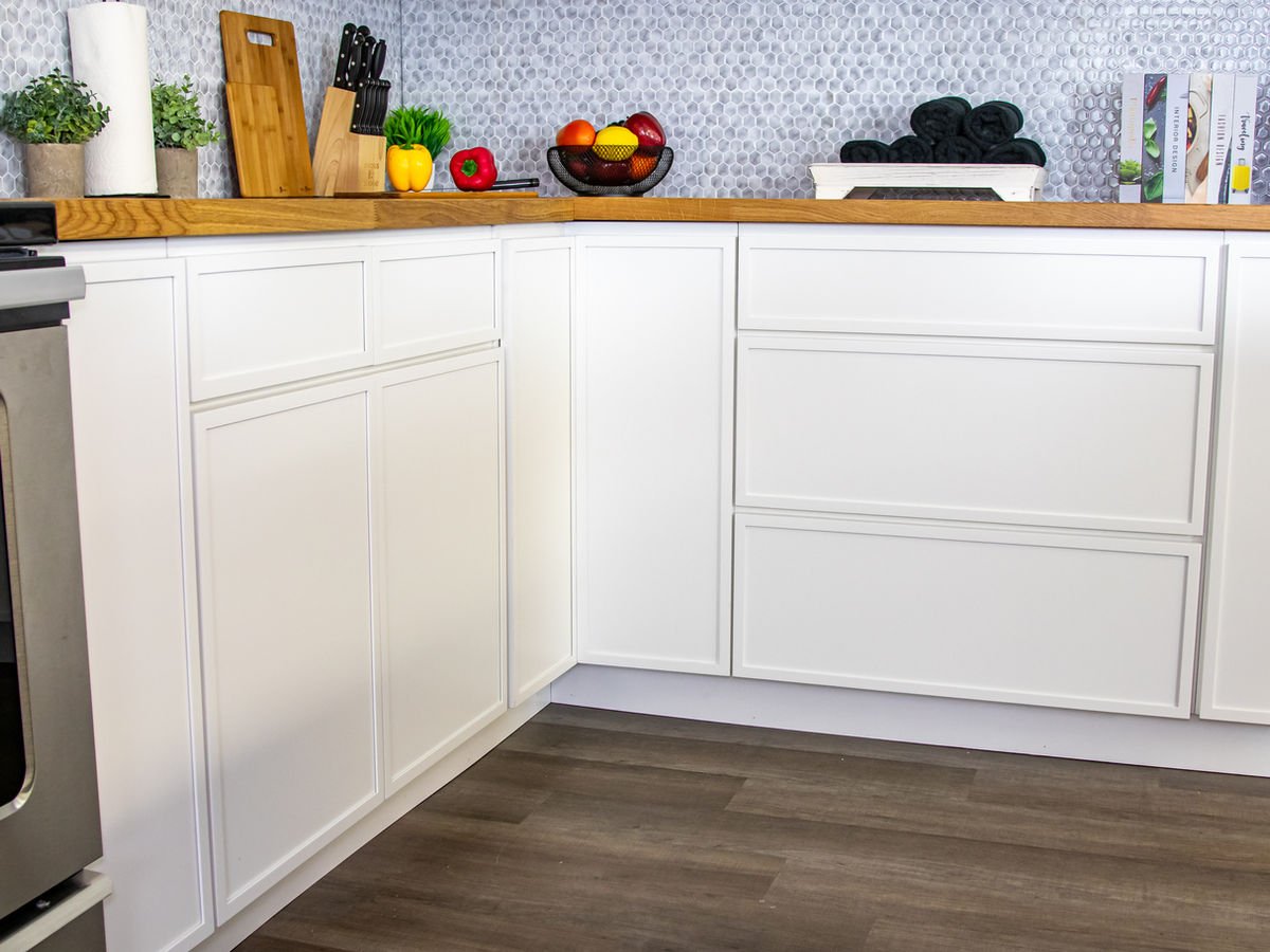 Slim Shaker Alabaster kitchen cabinets, photo 8