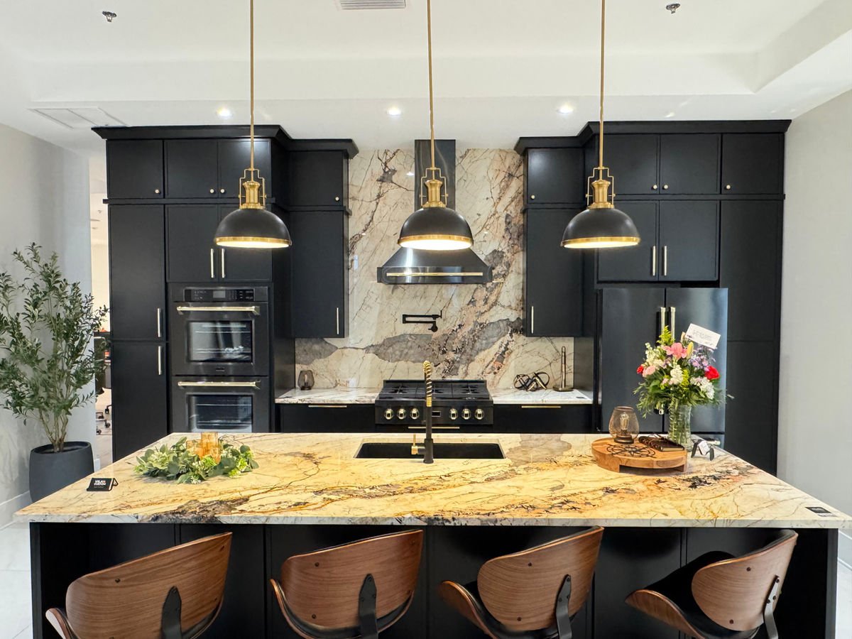 Slim Shaker Ebony kitchen cabinets, photo 3