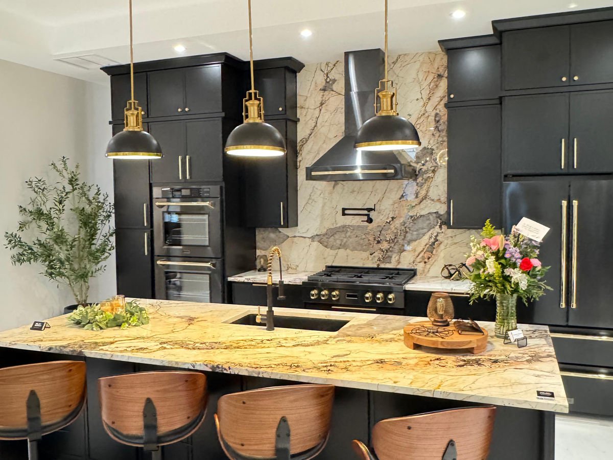 Slim Shaker Ebony kitchen cabinets, photo 4