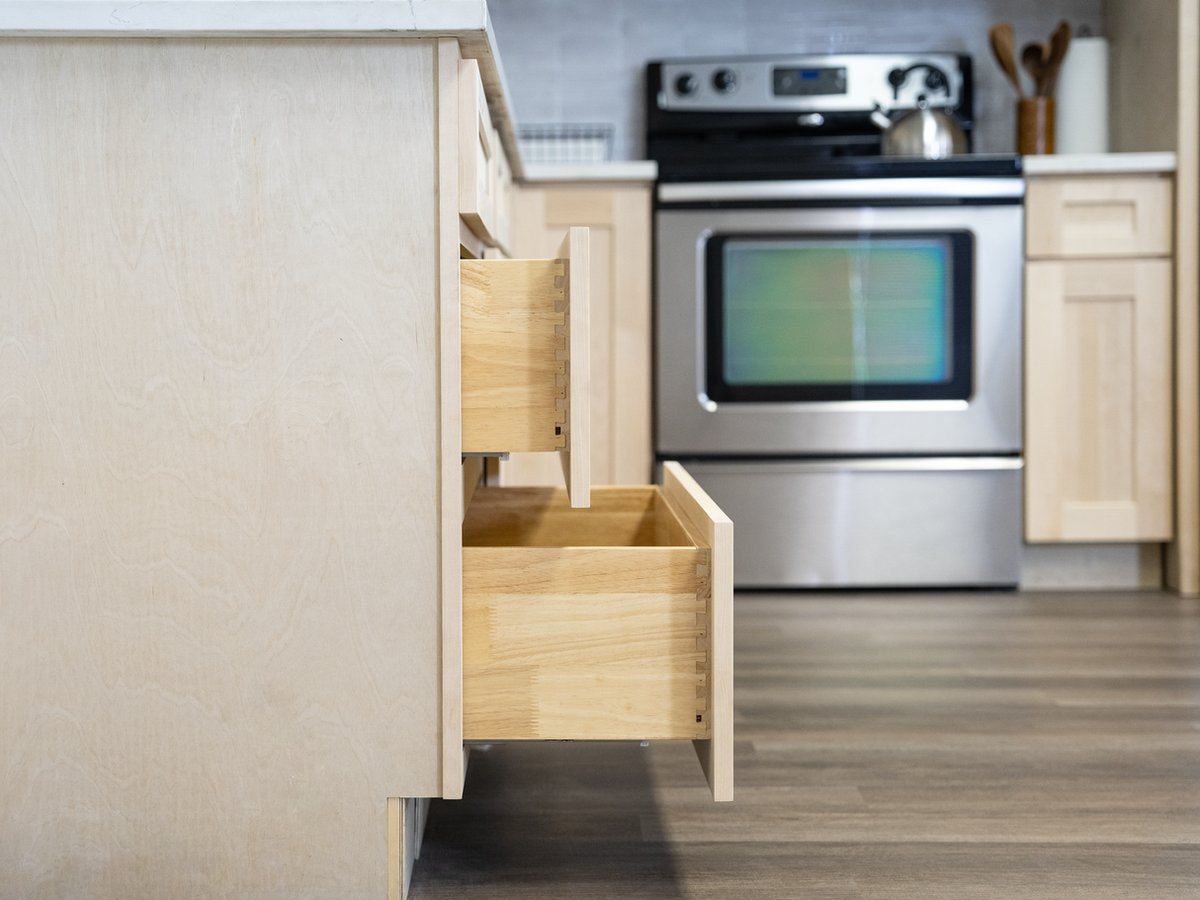 Versa Shaker kitchen cabinets, photo 18